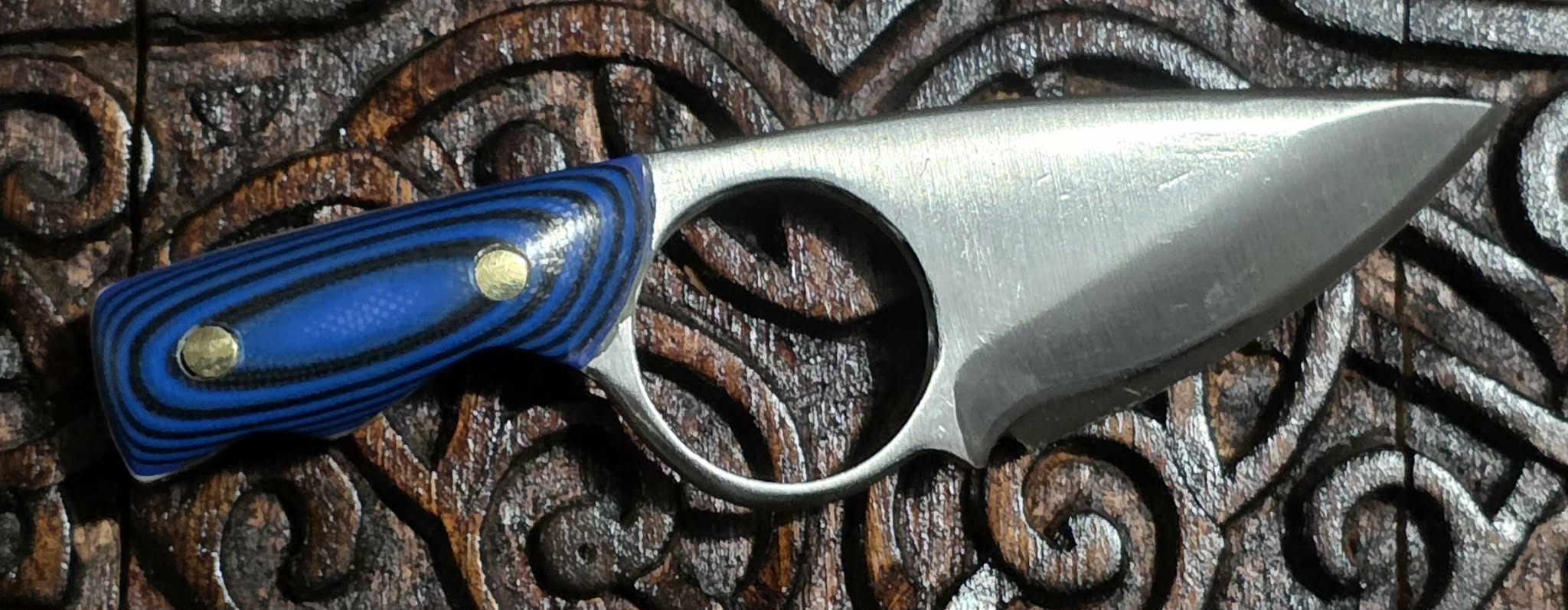 Blue Bandit Ring Knife - 5.5 Inch Fixed Blade with Blue Hilt - No Sheath